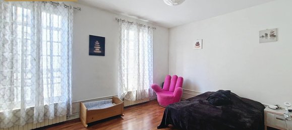 Casa de 4 dormitorios en Troyes, France No. 50680 9