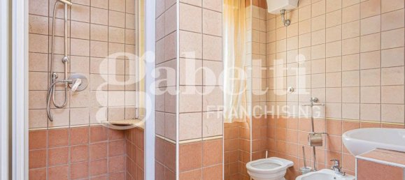 2 bedrooms Apartment in Giugliano in Campania, Italy No. 221920 5