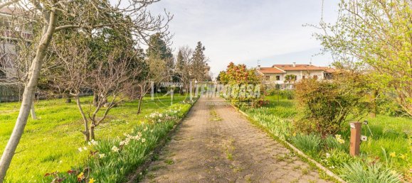 Villa de 5 habitaciónes en Cisliano, Italy No. 40316 33