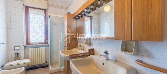 Villa de 5 habitaciónes en Cisliano, Italy No. 40316 16