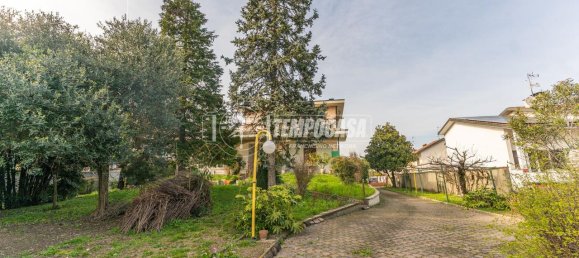 Villa de 5 habitaciónes en Cisliano, Italy No. 40316 36