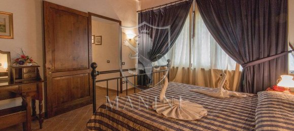 12 bedrooms House in Torrita di Siena, Italy No. 235049 4