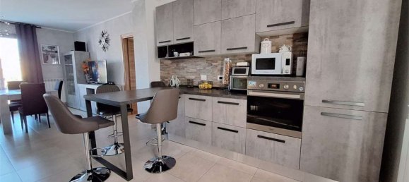 Apartamento T4 em Chiaravalle, Italy N.º 363848 9