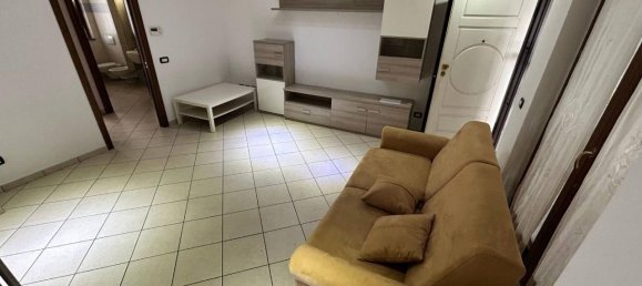 2-salle Appartement à Legnano, Italy No. 40803 5