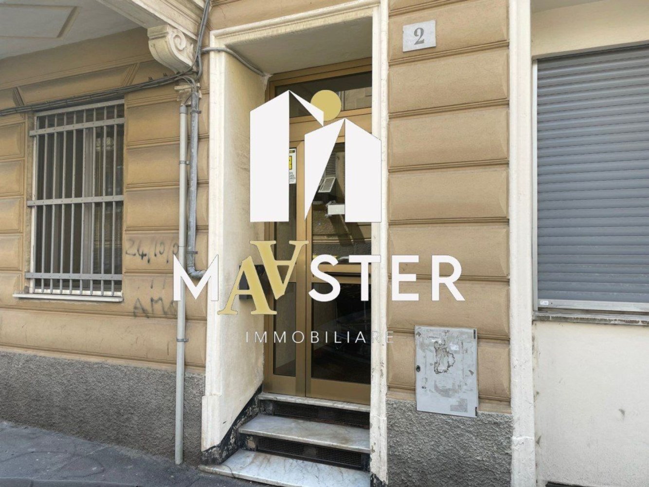 Apartamento de 3 habitaciónes en Genoa, Italy No. 36604