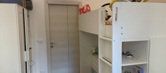 Apartamento de 3 habitaciónes en Genoa, Italy No. 36604 8