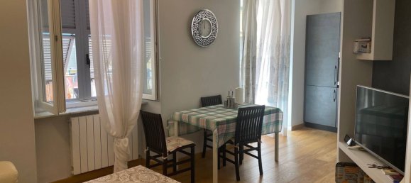 Apartamento de 3 habitaciónes en Genoa, Italy No. 36604 2
