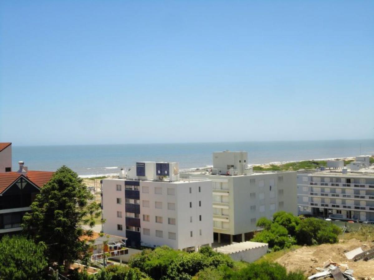 4 bedrooms Apartment in Maldonado, Uruguay No. 6343
