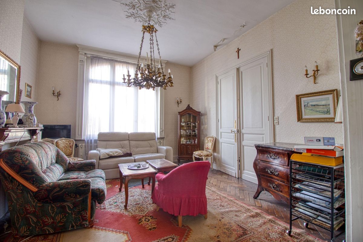 6 chambres Maison de ville à Valenciennes, France No. 102838