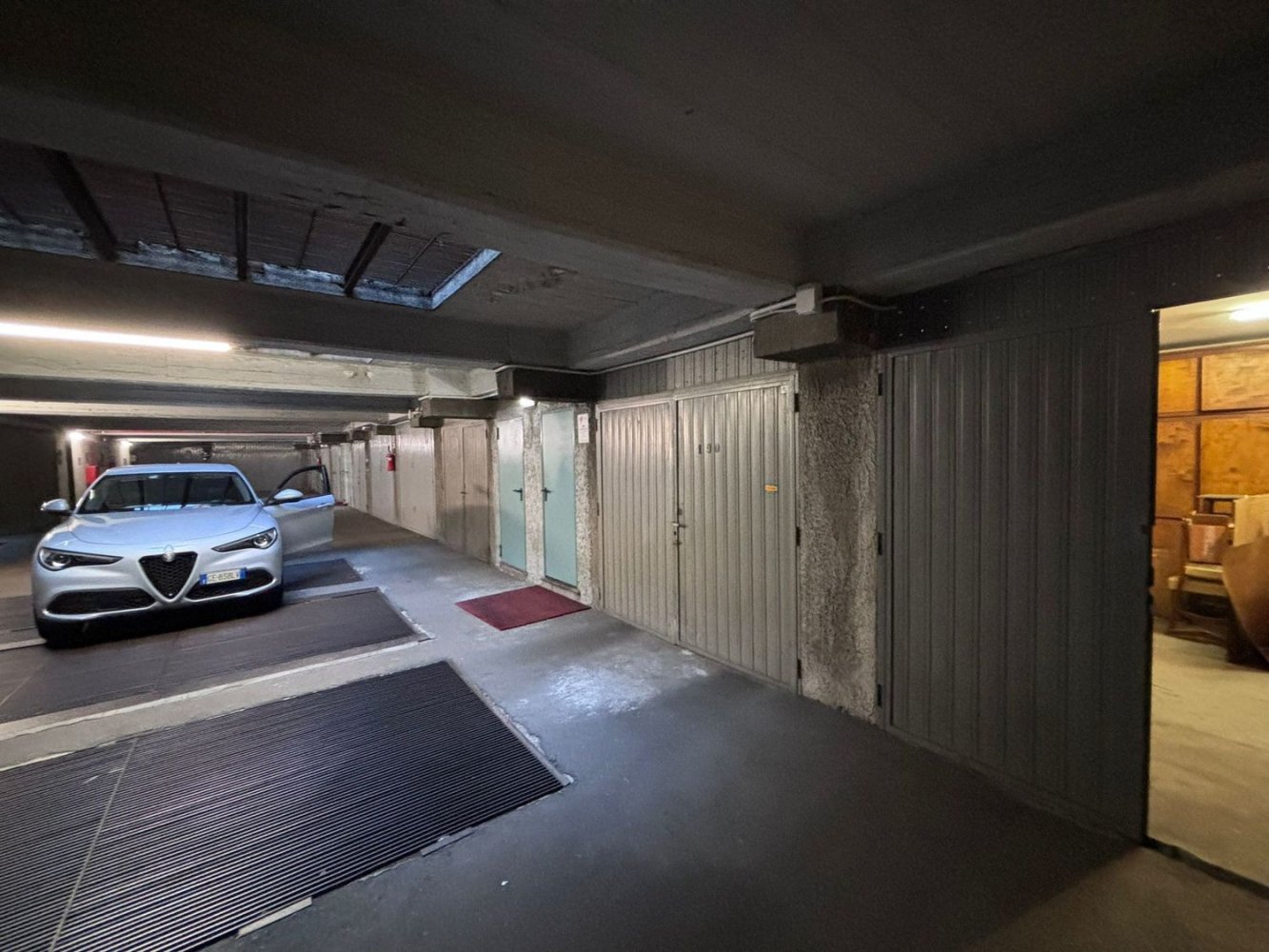 26m² Garage in Turin, Italy No. 68526