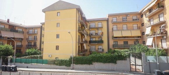 2 rooms Apartment in Catania, Italy No. 263915 2