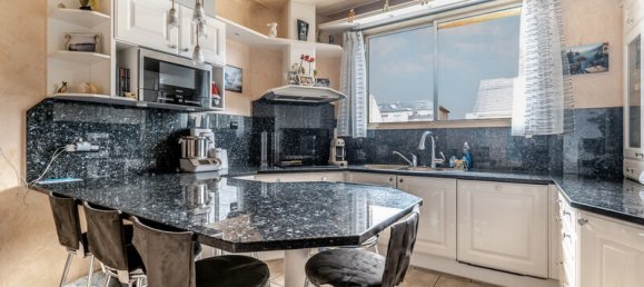 5 bedrooms House in Paray-Vieille-Poste, France No. 330675 4