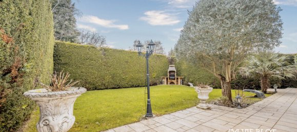 5 bedrooms House in Paray-Vieille-Poste, France No. 330675 14