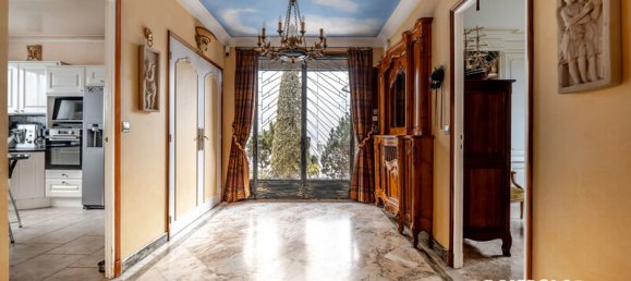 5 bedrooms House in Paray-Vieille-Poste, France No. 330675 3