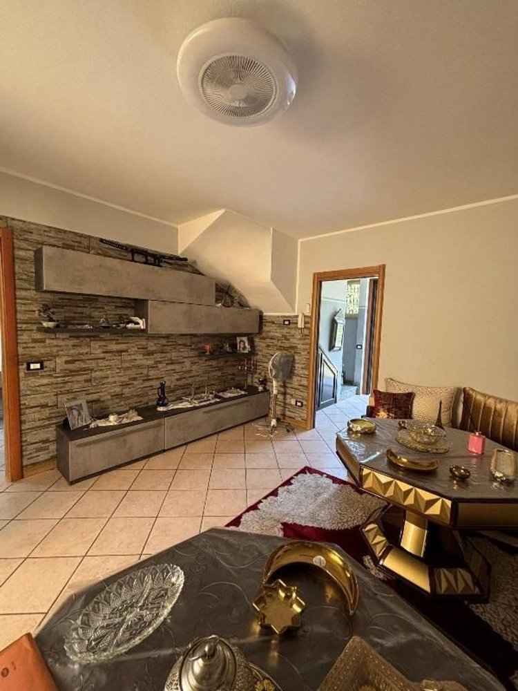 4-Zimmer Wohnung in Gazzaniga, Italy, Nr. 285184