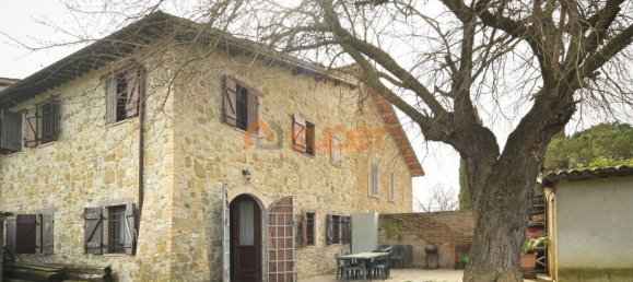 3 bedrooms Villa in Castel Ritaldi, Italy No. 160063 2