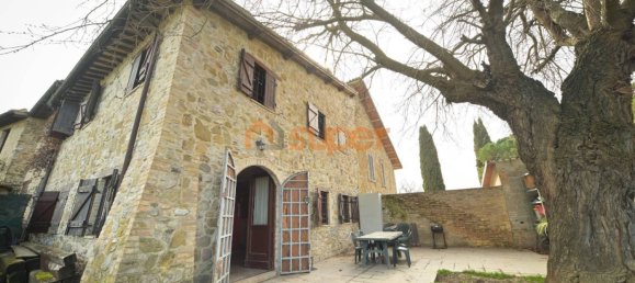 3 bedrooms Villa in Castel Ritaldi, Italy No. 160063 3
