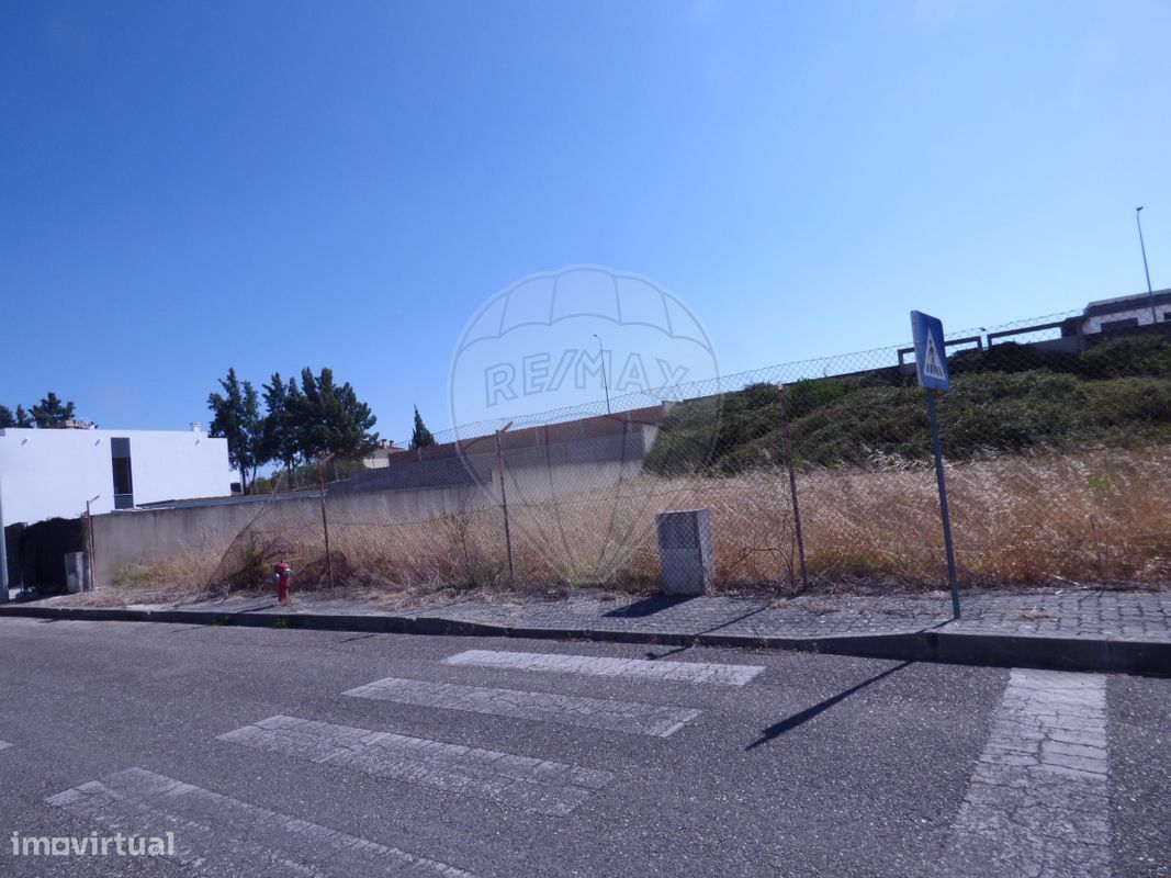 675m² Land in Cartaxo, Portugal No. 223503