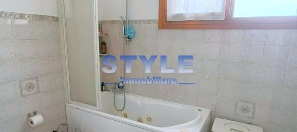4 rooms House in Campolongo Maggiore, Italy No. 162942 8