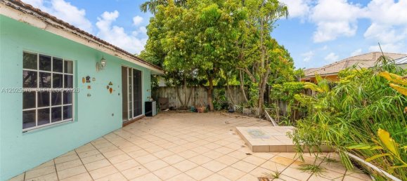 3 Schlafzimmer Villa in Miami, USA, Nr. 615223 2