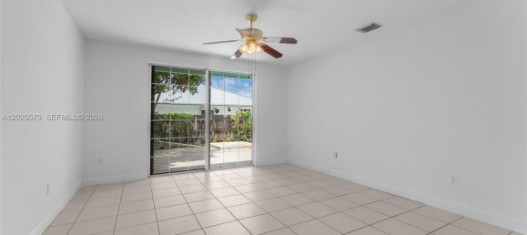 3 Schlafzimmer Villa in Miami, USA, Nr. 615223 22