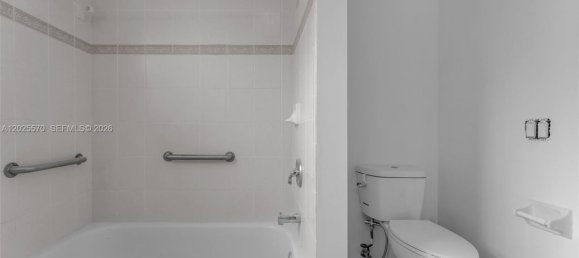 3 Schlafzimmer Villa in Miami, USA, Nr. 615223 14