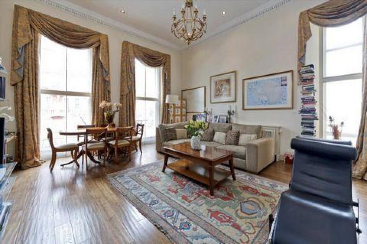 3 bedrooms Apartment in London, United Kingdom No. 675