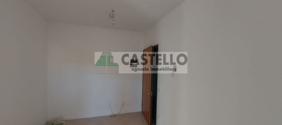 73m² Office in Padua, Italy No. 112803 3