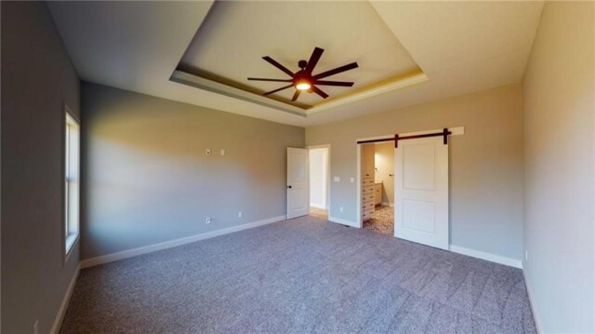 4 bedrooms House in Peculiar, USA No. 374822