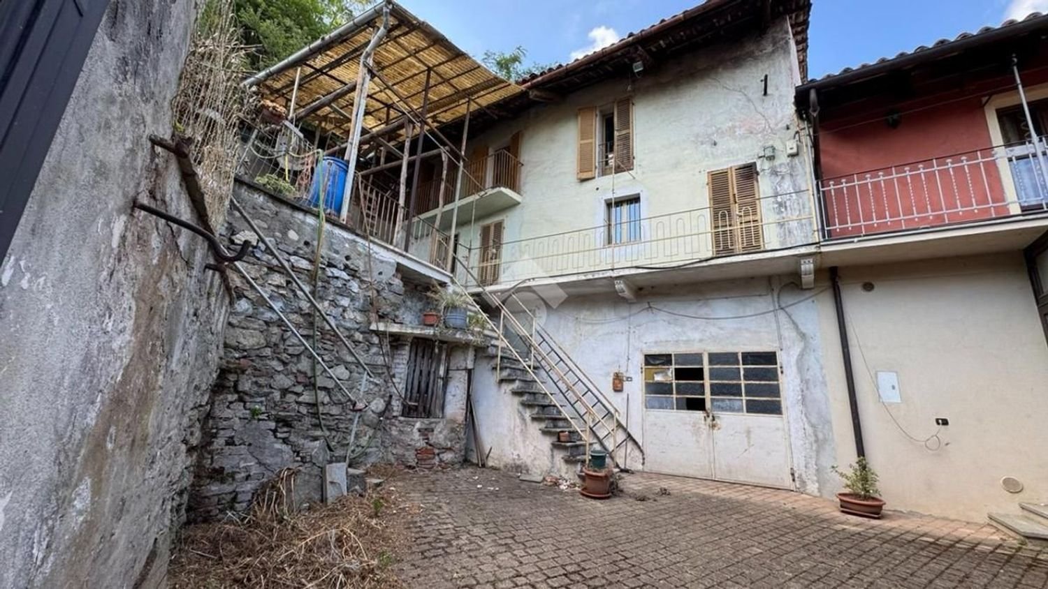 5 rooms House in Manta, Italy No. 277610