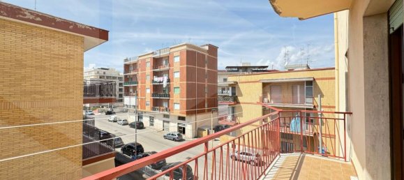 3 rooms Building in Matera, Italy No. 30507 7