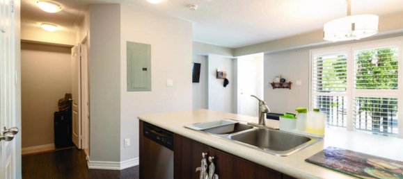 2 bedrooms House in Mississauga, Canada No. 760 9