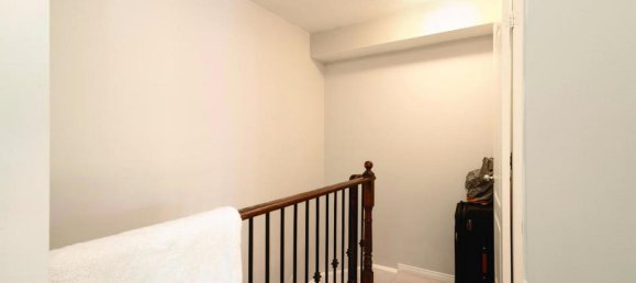 2 bedrooms House in Mississauga, Canada No. 760 11