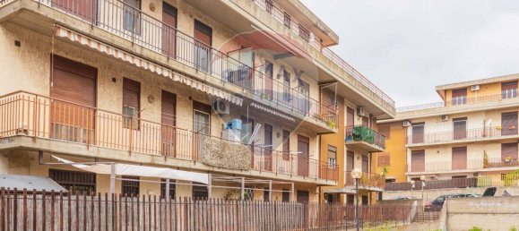 3 bedrooms Apartment in Catania, Italy No. 235864 7