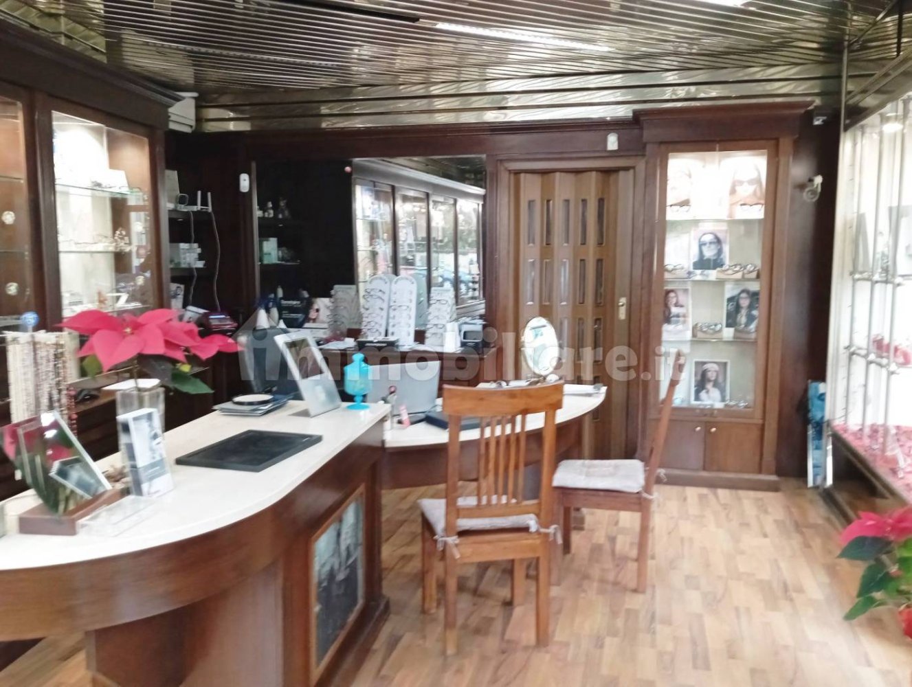1 room Commercial property in Rome, Italy No. 163520