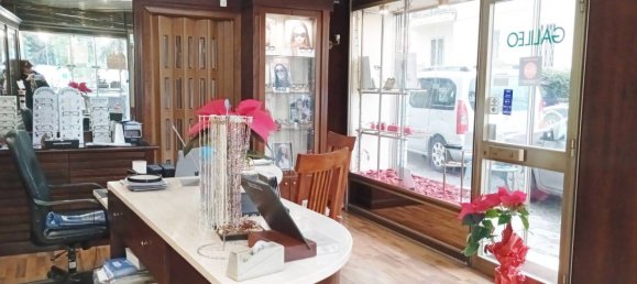 1 room Commercial property in Rome, Italy No. 163520 2