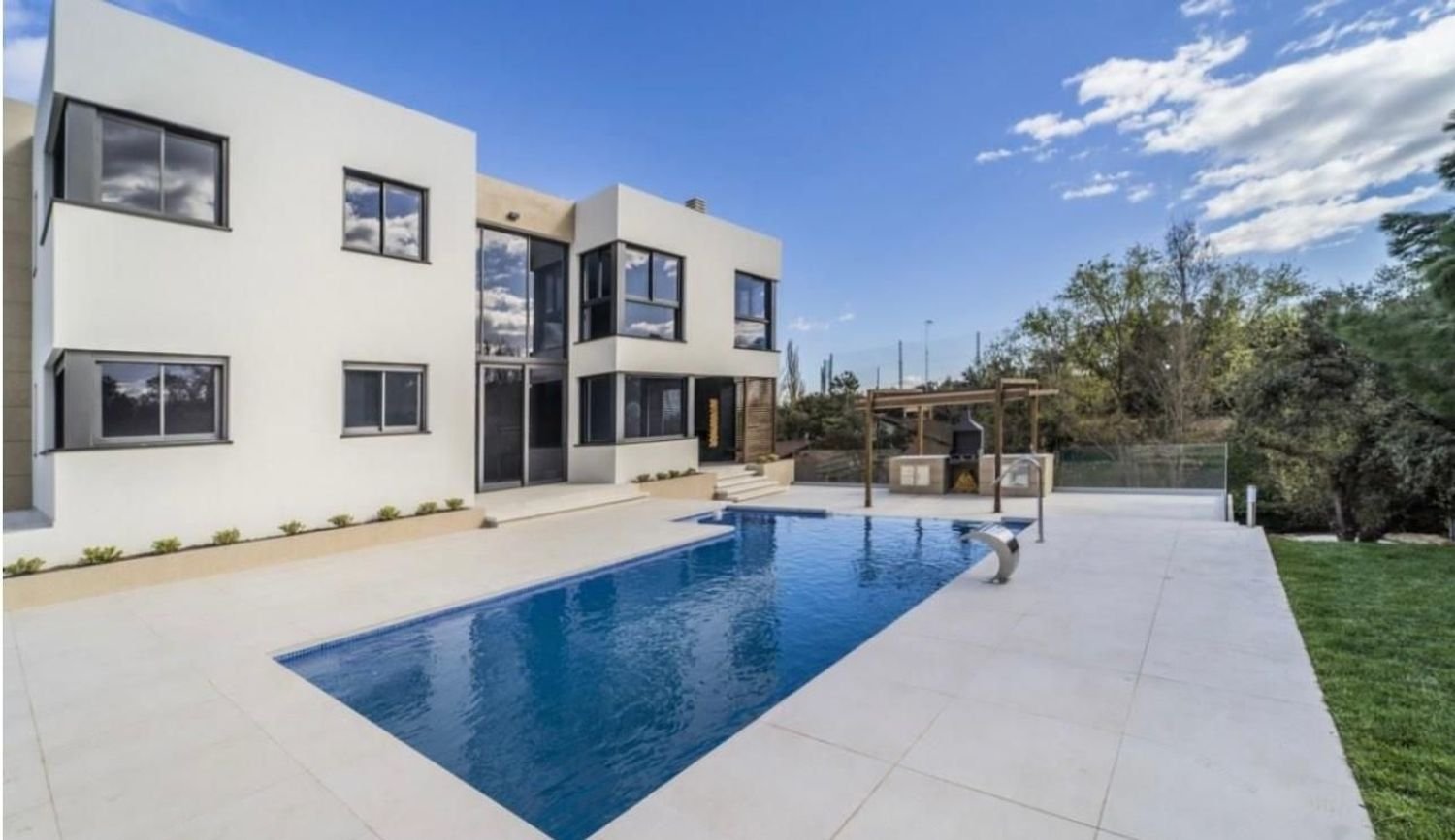 6 Schlafzimmer Haus in San Sebastian de los Reyes, Spain, Nr. 87110