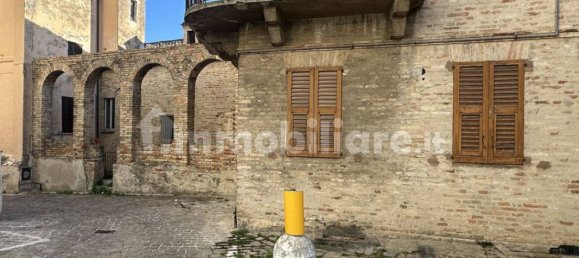 4 bedrooms House in Corridonia, Italy No. 278835 5