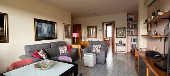 5 bedrooms Penthouse in Reggio Emilia, Italy No. 341754 3