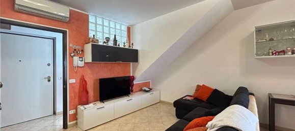 Квартира с 5 комнатами в Масса, Италия № 150318 2