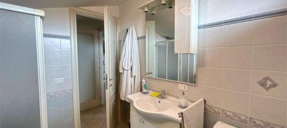 Квартира с 5 комнатами в Масса, Италия № 150318 11