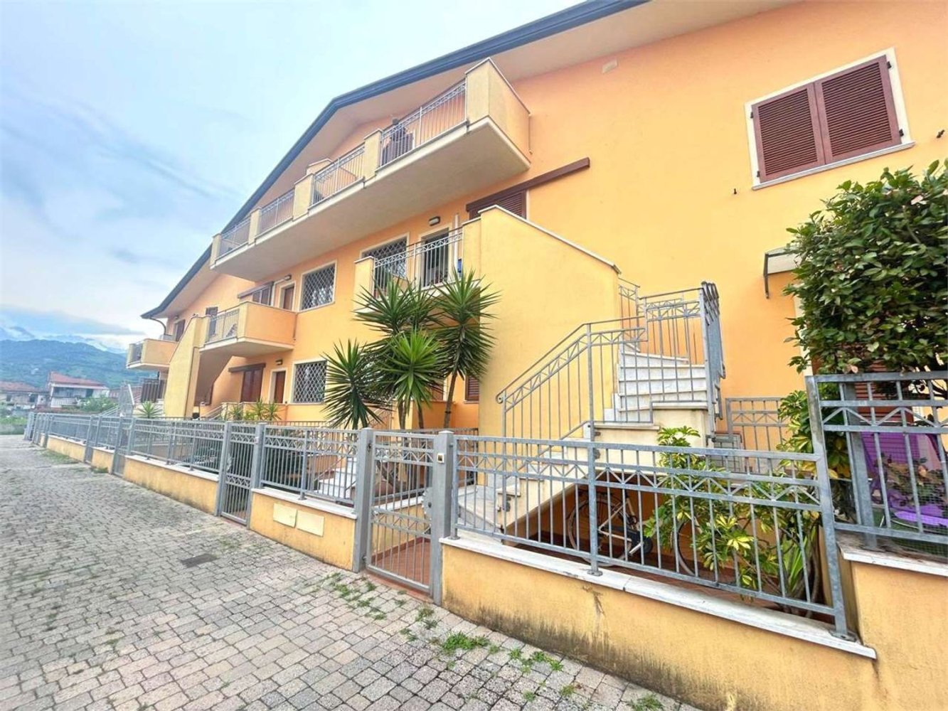 Квартира с 5 комнатами в Масса, Италия № 150318