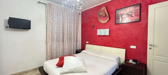 Квартира с 5 комнатами в Масса, Италия № 150318 24