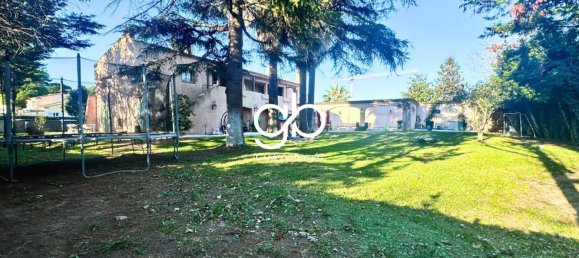 7 bedrooms House in Lattes, France No. 298256 2