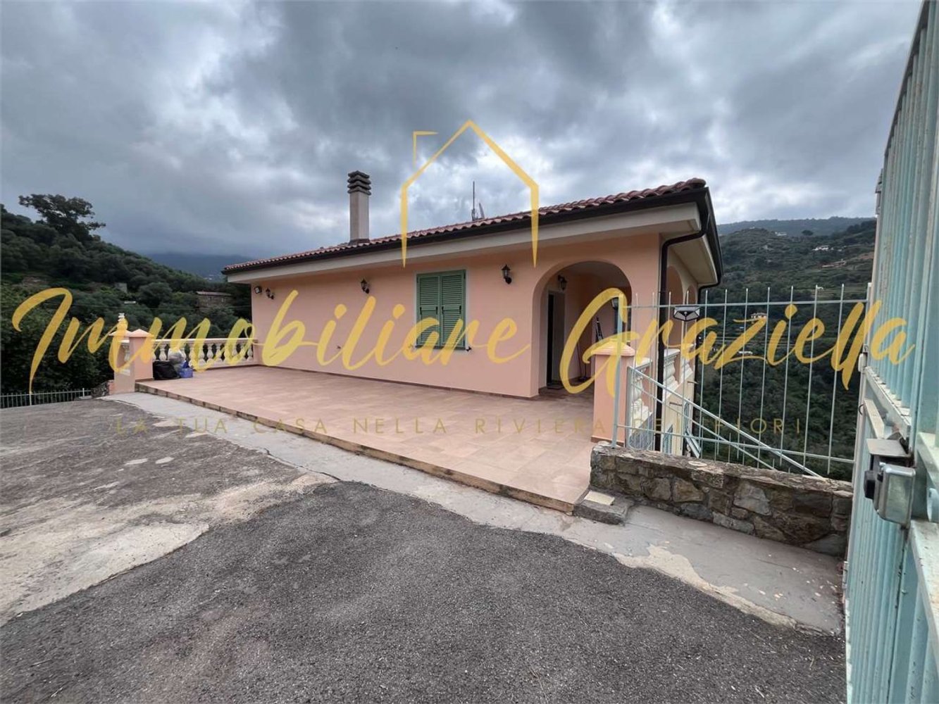 Apartamento de 8 habitaciónes en Vallebona, Italy No. 194502