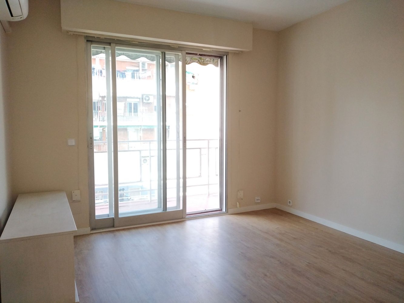 Apartamento de 1 dormitorio en Madrid, Spain No. 189344