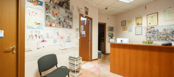 Офис 85м² в Чернуско суль Навильо, Италия № 135285 6