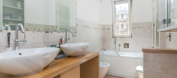 4-salle Appartement à Milan, Italy No. 241965 10