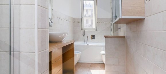 4-salle Appartement à Milan, Italy No. 241965 11