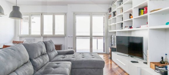 4-salle Appartement à Milan, Italy No. 241965 26